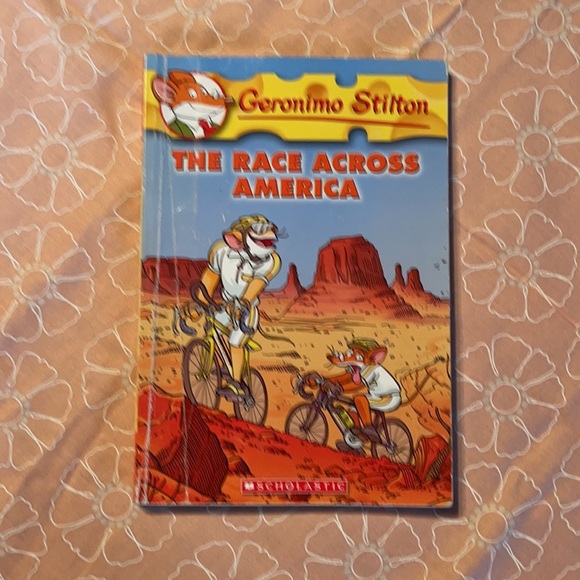 8 Easy Reader books - Picture 9 of 11